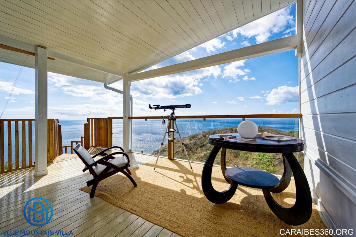 Location villa Martinique Le Carbet - Vue mer depuis la terrasse supérieure